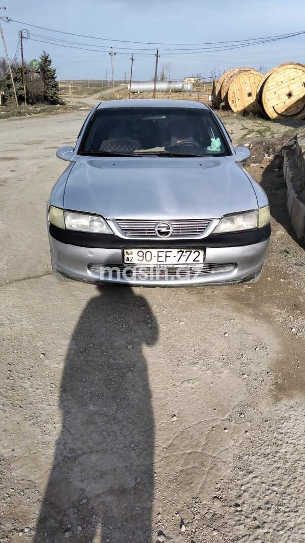 Opel Vectra - Image 2
