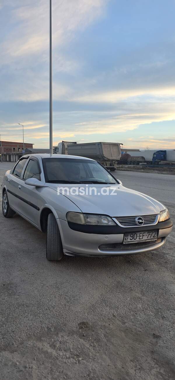 Opel Vectra - Image 3