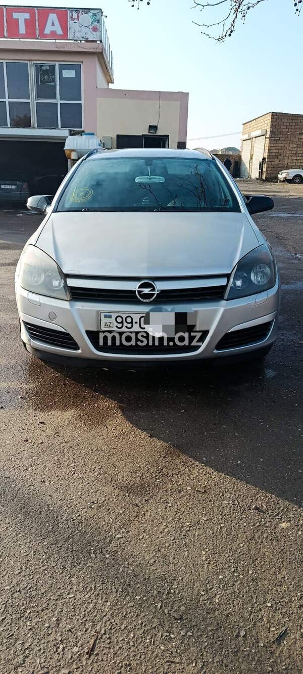 Opel Astra - Image 2