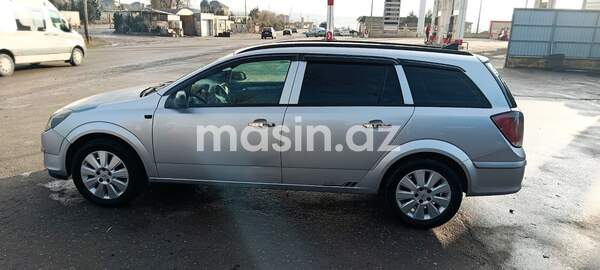 Opel Astra - Image 4