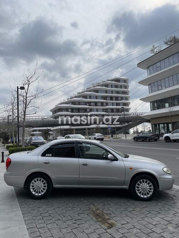 Nissan Sunny - Image 2