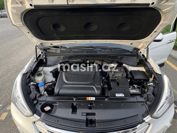Hyundai Santa Fe - Image 3