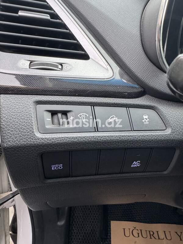 Hyundai Santa Fe - Image 9
