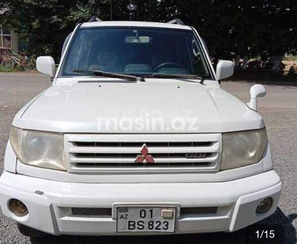 Mitsubishi Pajero io - Image 4