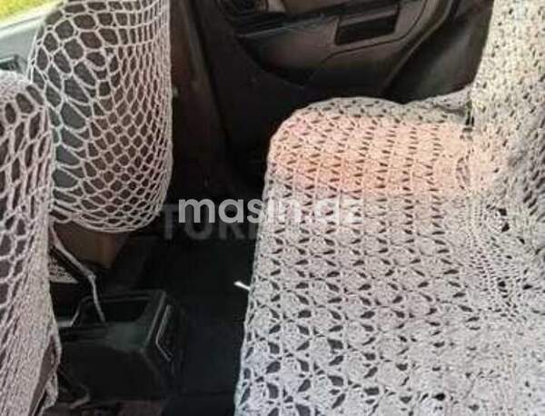 Mitsubishi Pajero io - Image 5