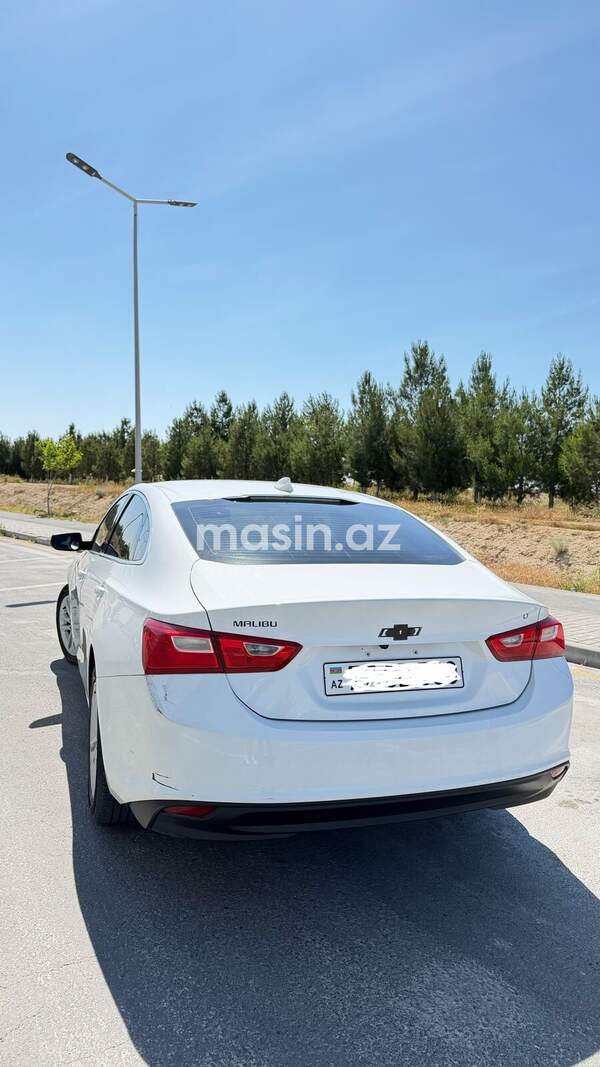 Chevrolet Malibu - Image 2