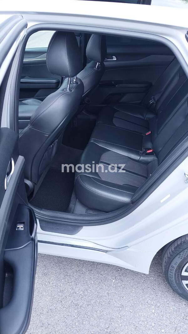 Kia K5 - Image 7
