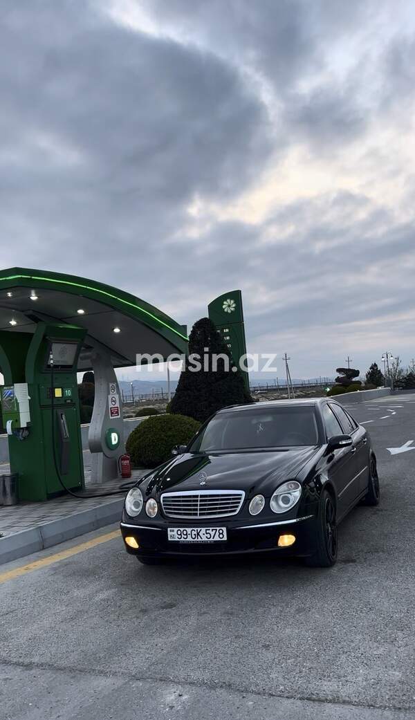 Mercedes E 270