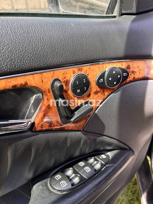 Mercedes E 270 - Image 8