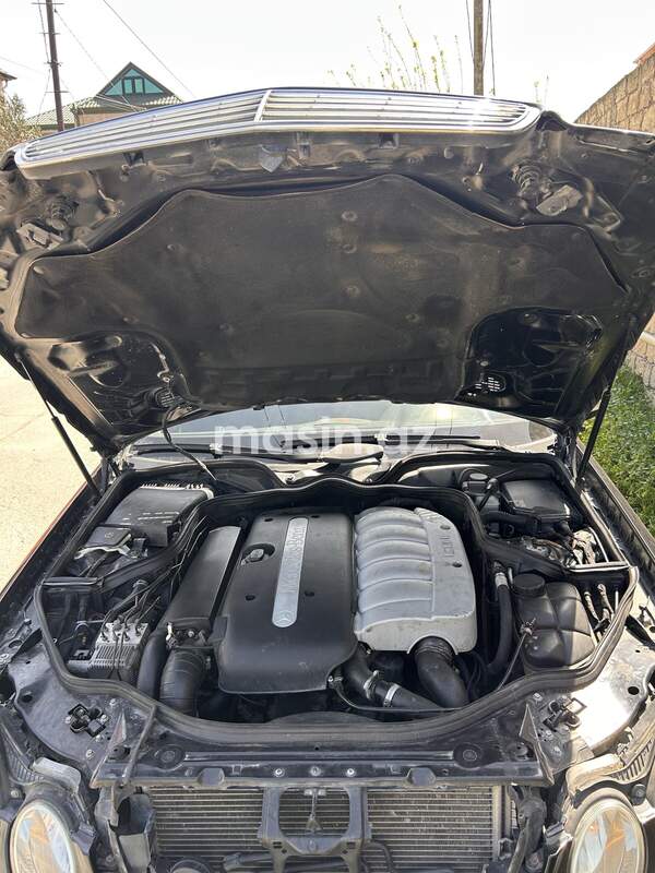 Mercedes E 270 - Image 9