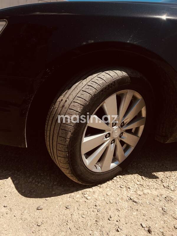 Hyundai Sonata - Image 7