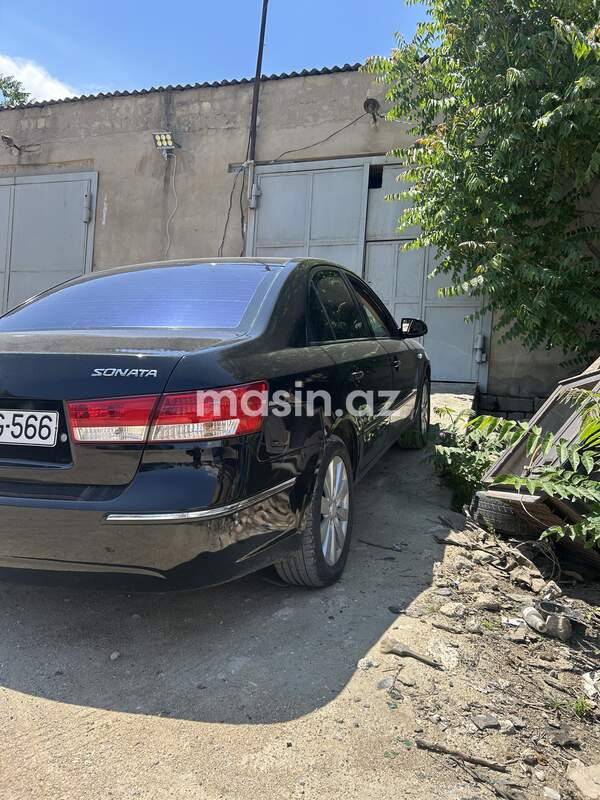 Hyundai Sonata - Image 9