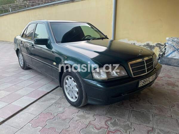 Mercedes CLA 200 - Image 2