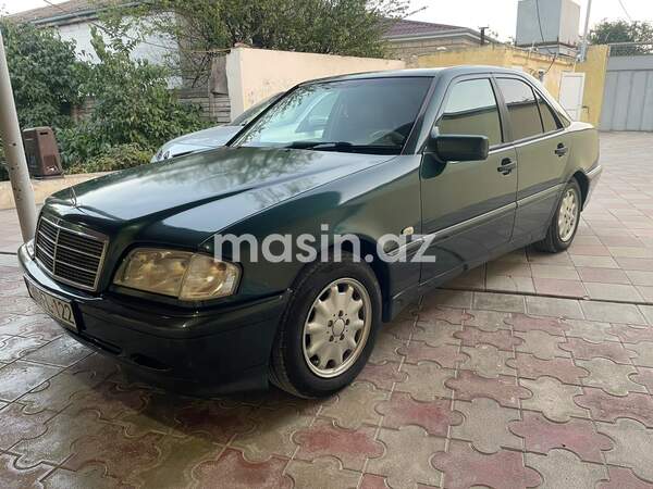 Mercedes CLA 200 - Image 4