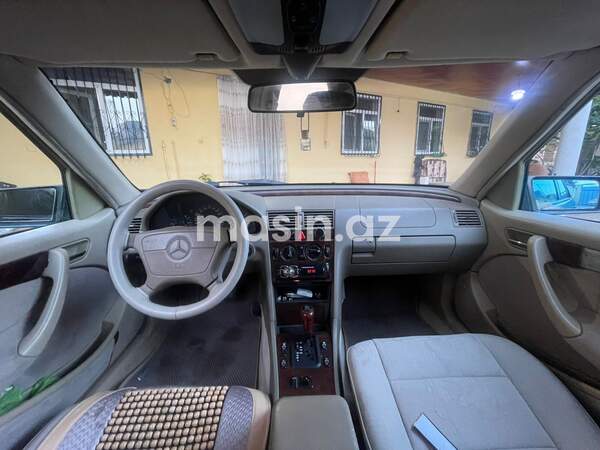 Mercedes CLA 200 - Image 5