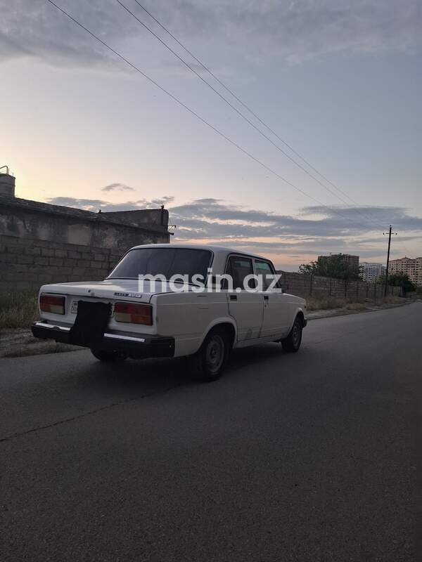 LADA (VAZ) 2107 - Image 9