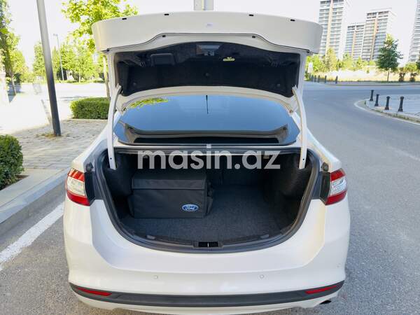 Ford Fusion (North America) - Image 7
