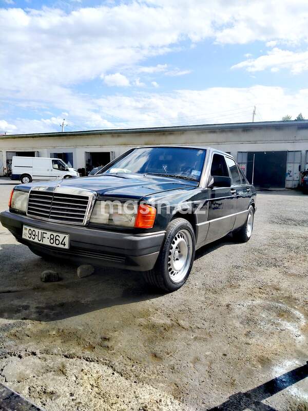 Mercedes 190