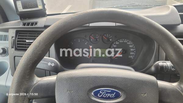 Ford Transit - Image 5