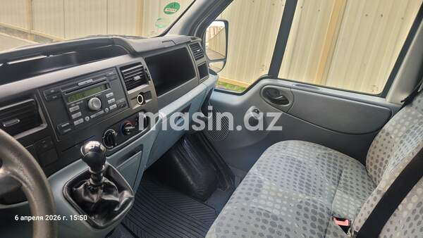 Ford Transit - Image 6