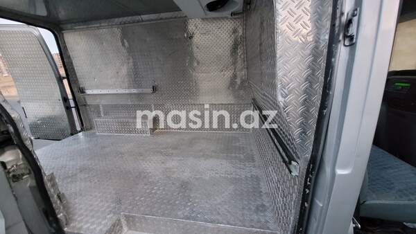 Ford Transit - Image 8