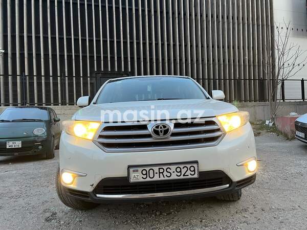 Toyota Highlander - Image 2
