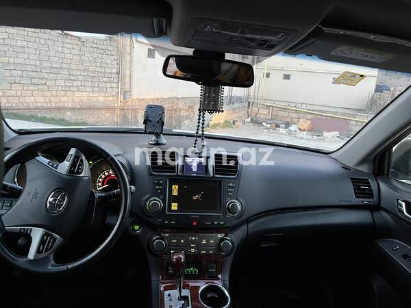 Toyota Highlander - Image 6