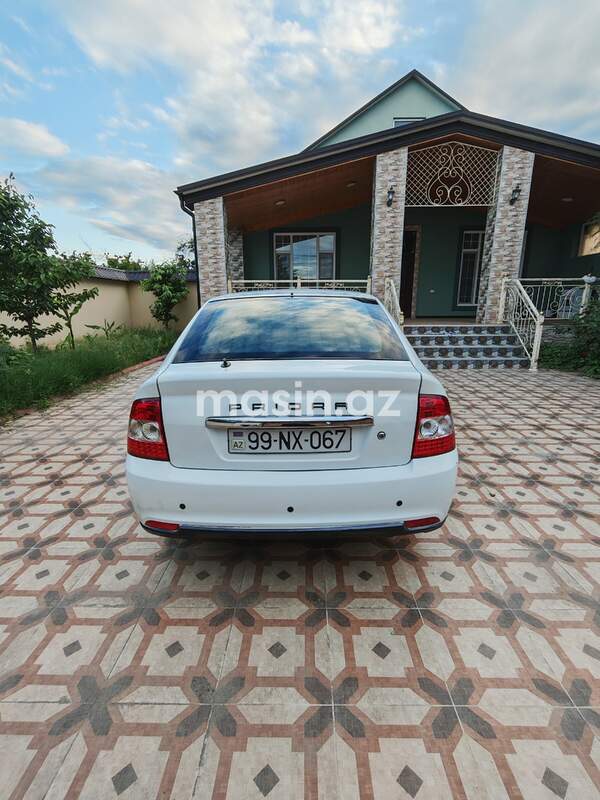 LADA (VAZ) Priora - Image 5