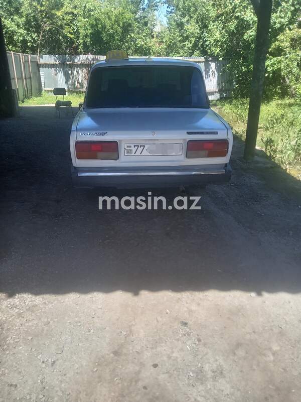 LADA (VAZ) 2107
