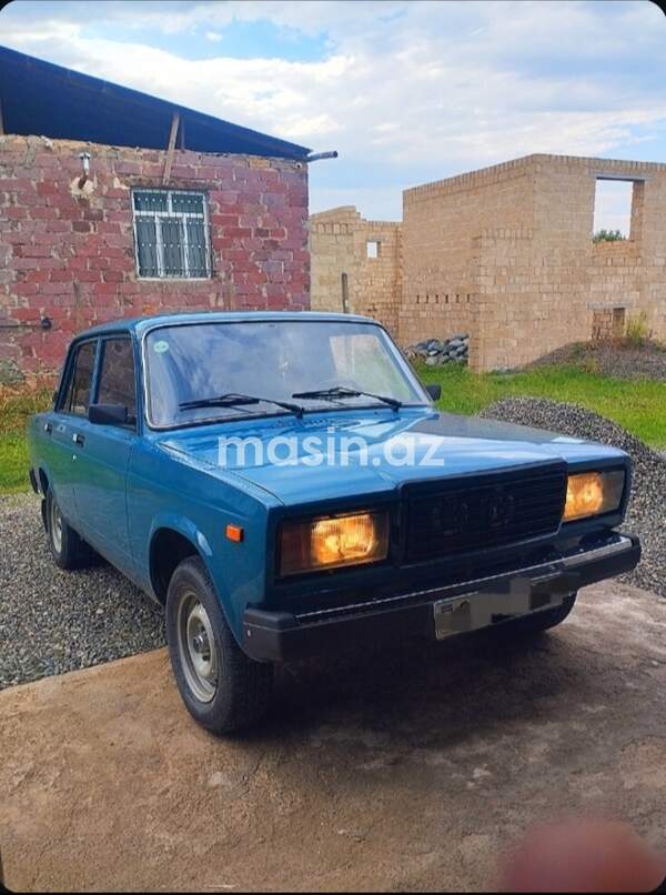 LADA (VAZ) 2107