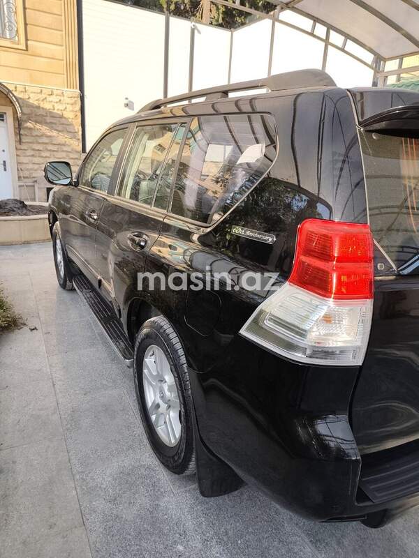 Toyota Land Cruiser Prado - Image 4
