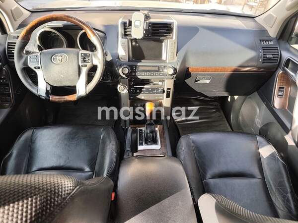Toyota Land Cruiser Prado - Image 6