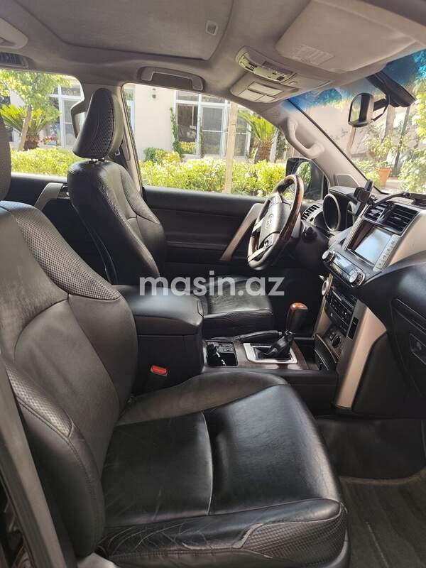 Toyota Land Cruiser Prado - Image 7