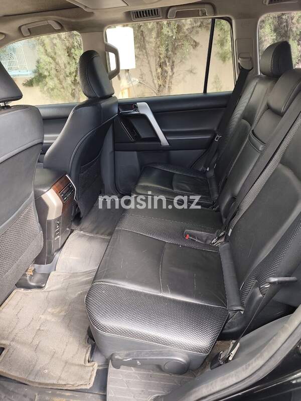Toyota Land Cruiser Prado - Image 8