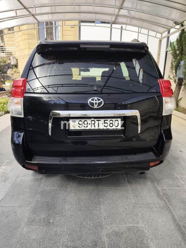Toyota Land Cruiser Prado - Image 9