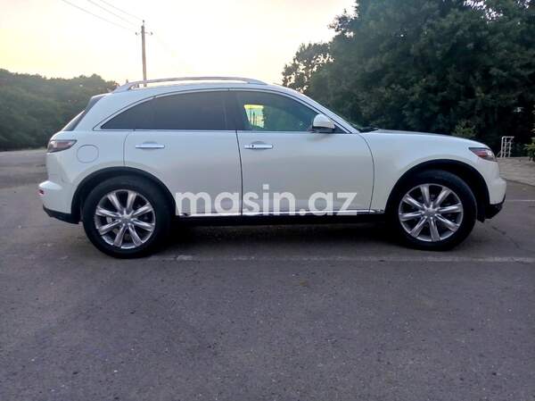 Infiniti FX35 - Image 5
