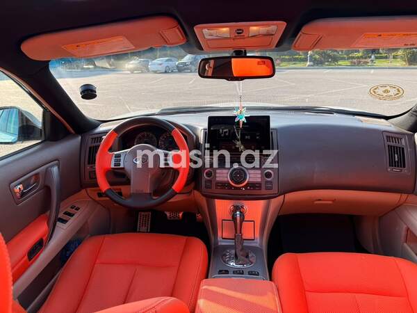 Infiniti FX35 - Image 6