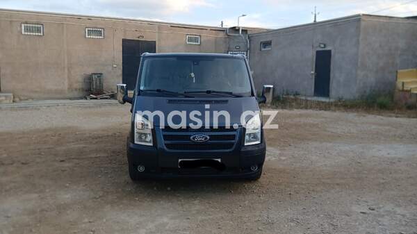 Ford Transit - Image 9