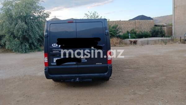 Ford Transit - Image 10