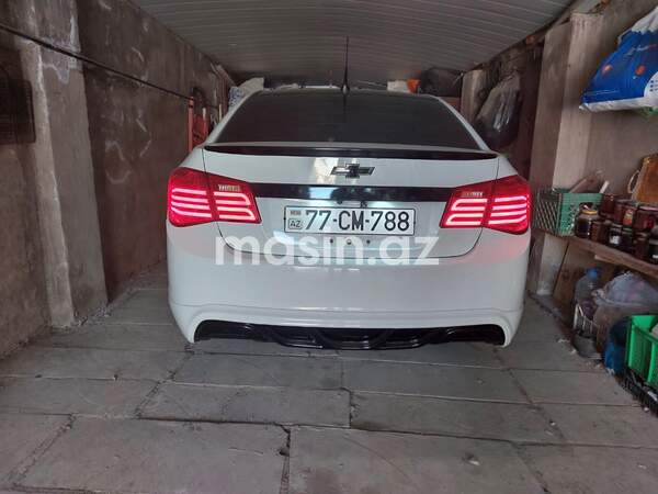 Chevrolet Cruze - Image 4