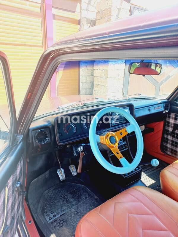 LADA (VAZ) 2107 - Image 9