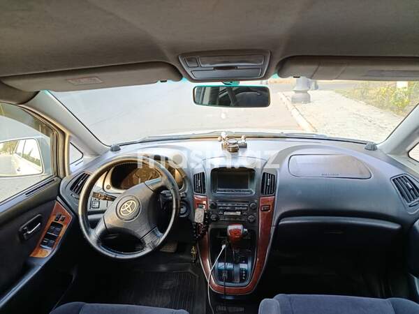 Toyota Harrier - Image 2