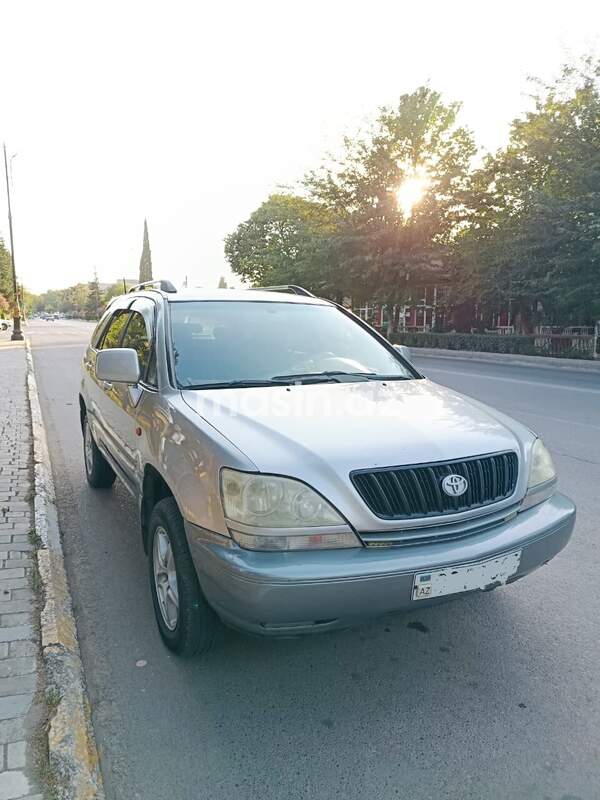 Toyota Harrier - Image 3