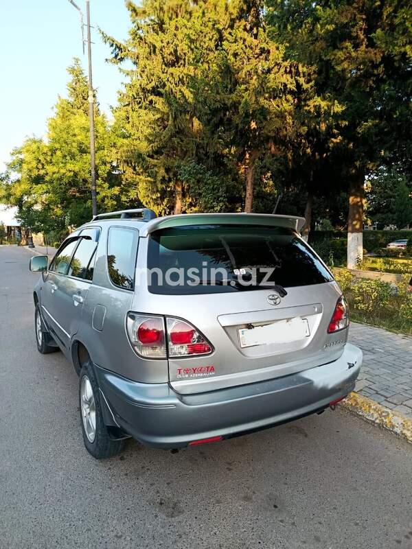 Toyota Harrier - Image 7