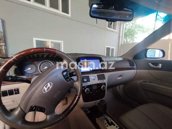 Hyundai Sonata - Image 9