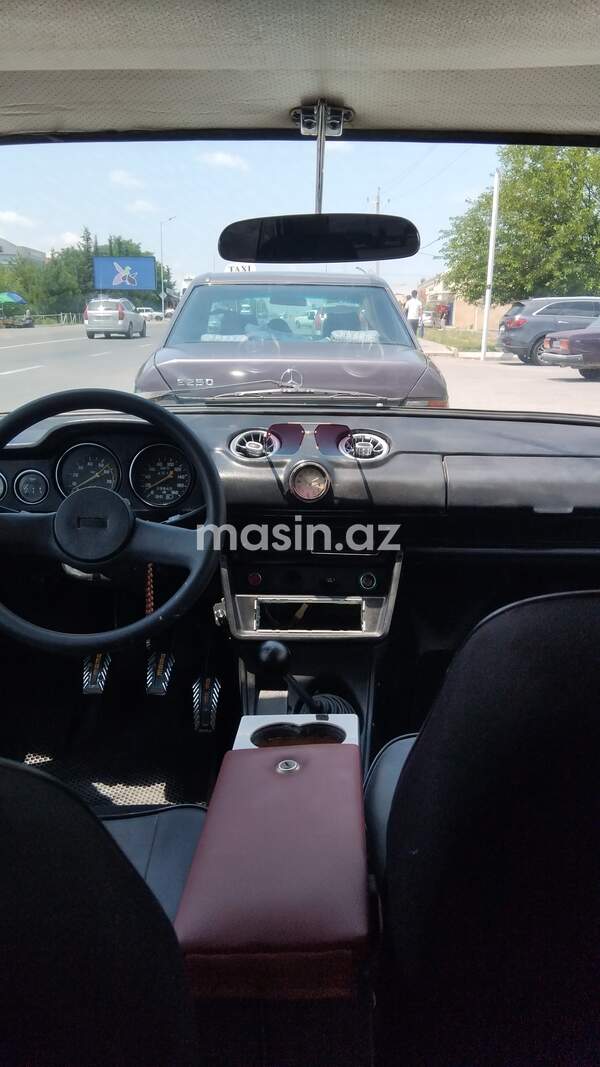 LADA (VAZ) 2106 - Image 4