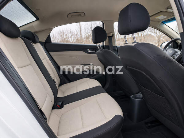 Hyundai Accent - Image 6