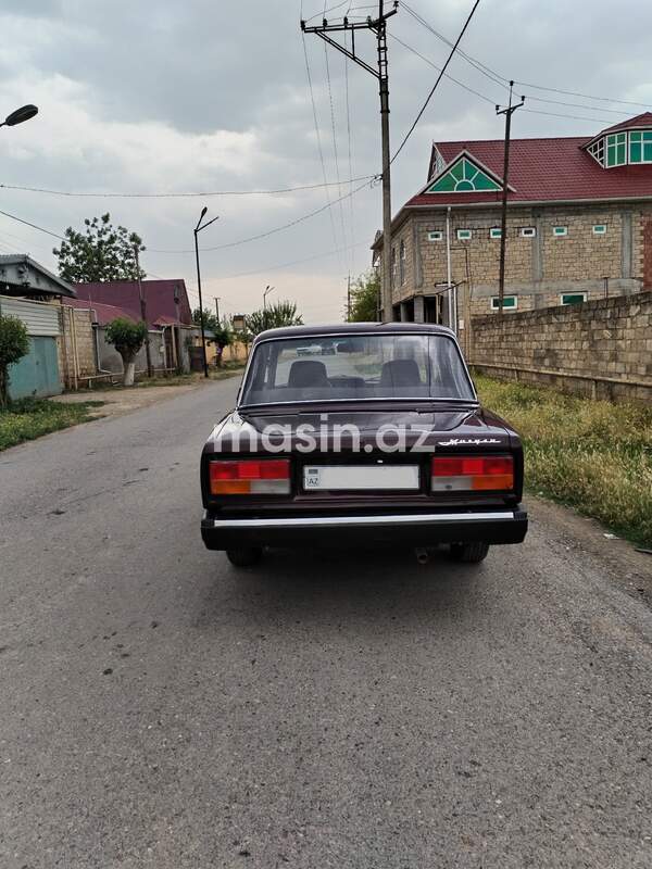LADA (VAZ) 2107 - Image 2