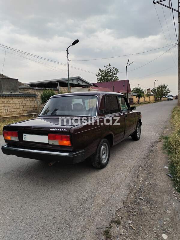 LADA (VAZ) 2107 - Image 4