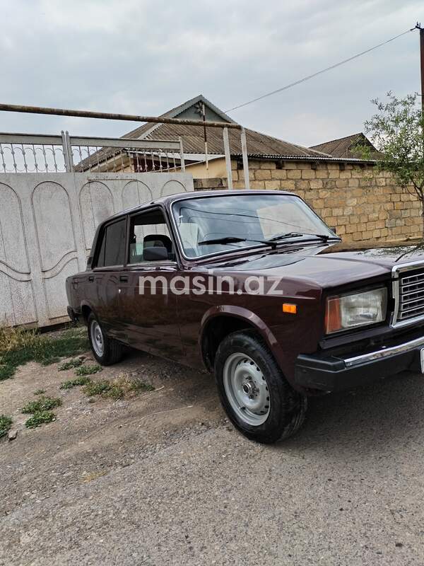 LADA (VAZ) 2107 - Image 8